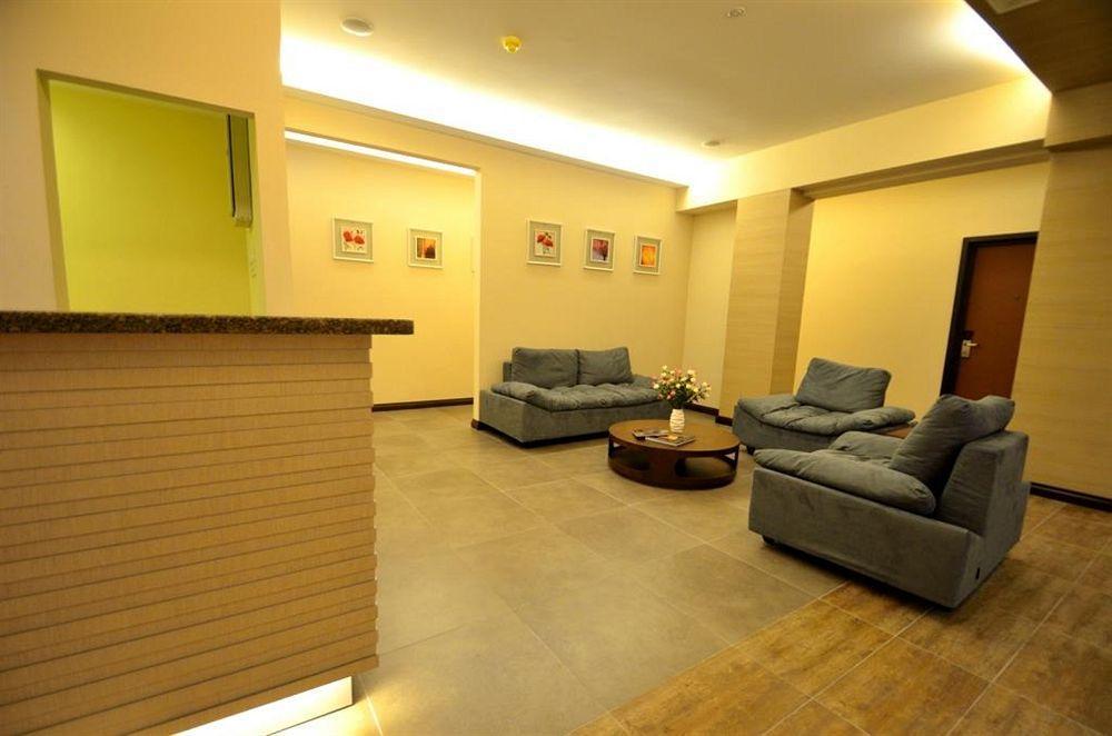 Little Gaya Hotel Кота Кинабалу Екстериор снимка