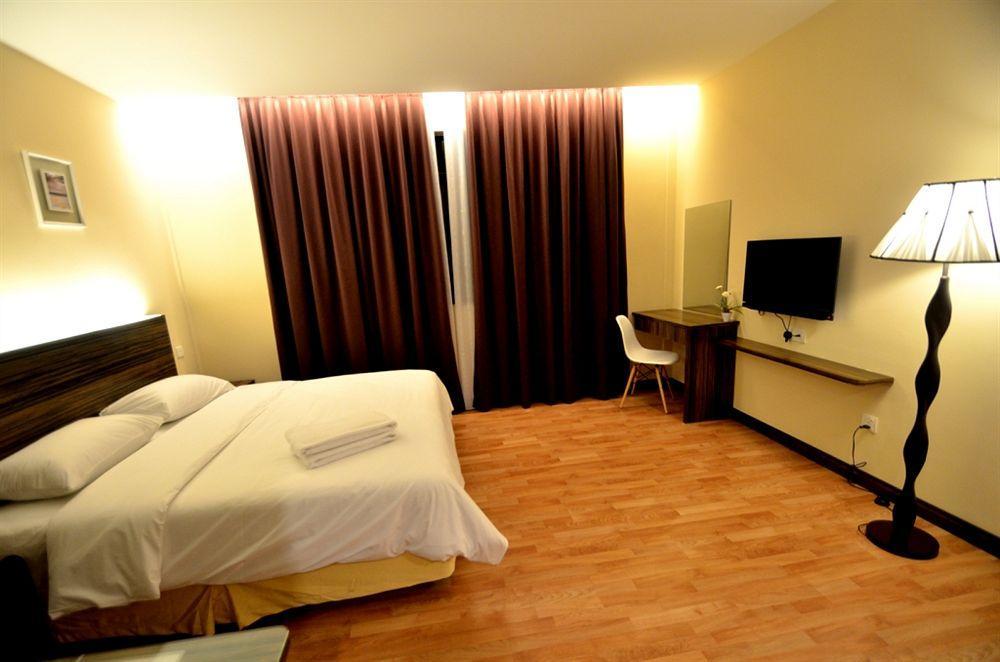 Little Gaya Hotel Кота Кинабалу Екстериор снимка