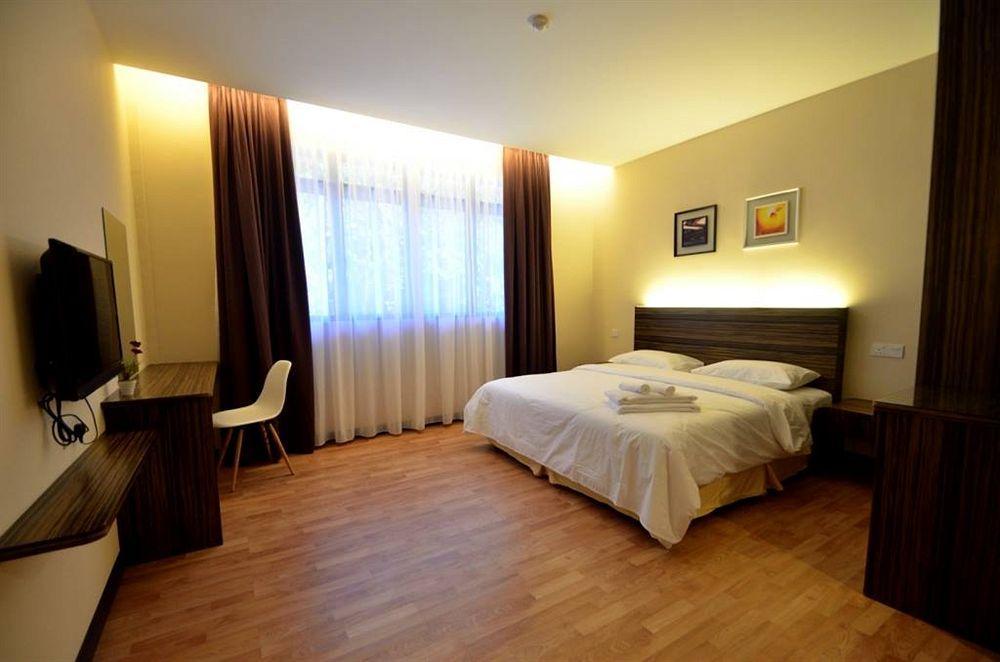 Little Gaya Hotel Кота Кинабалу Екстериор снимка