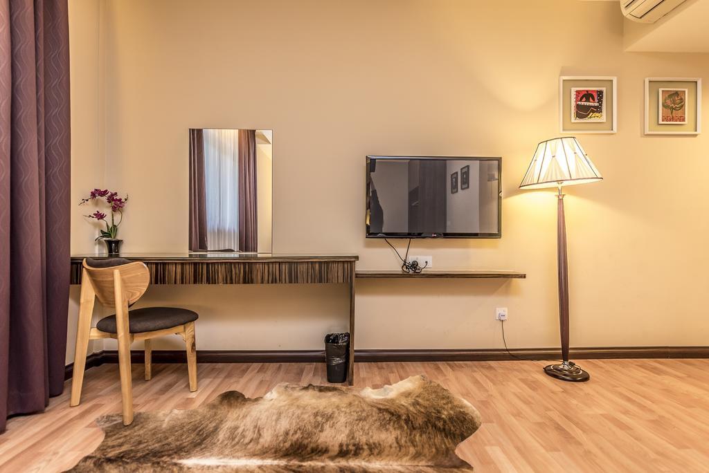 Little Gaya Hotel Кота Кинабалу Екстериор снимка