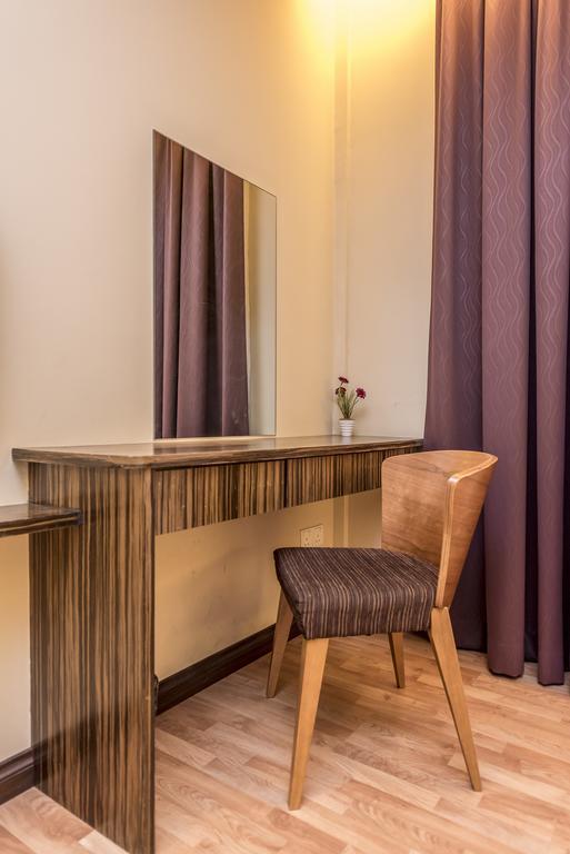 Little Gaya Hotel Кота Кинабалу Екстериор снимка
