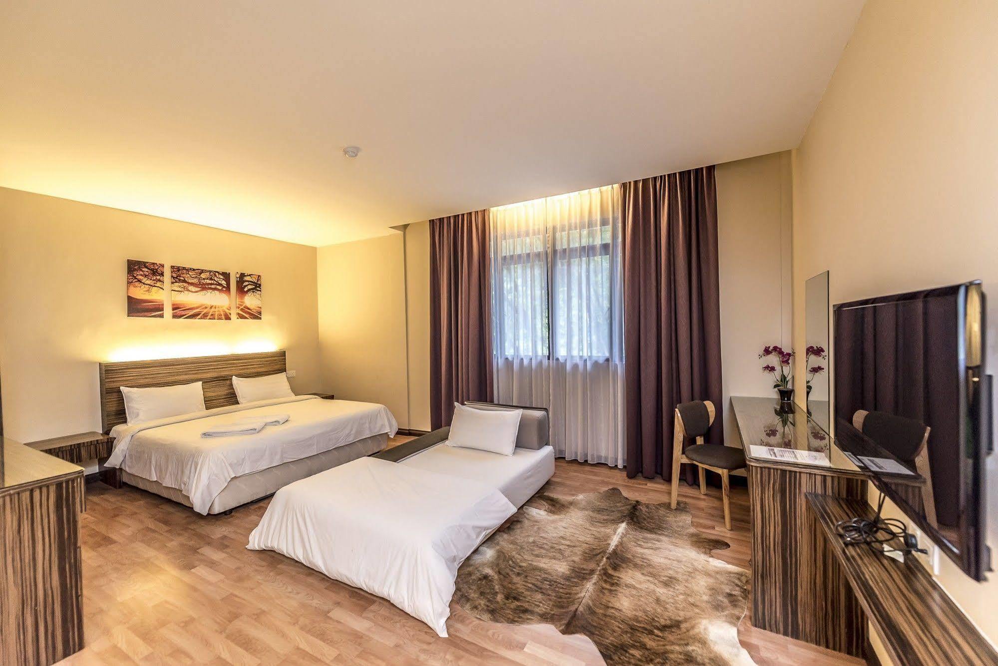 Little Gaya Hotel Кота Кинабалу Екстериор снимка