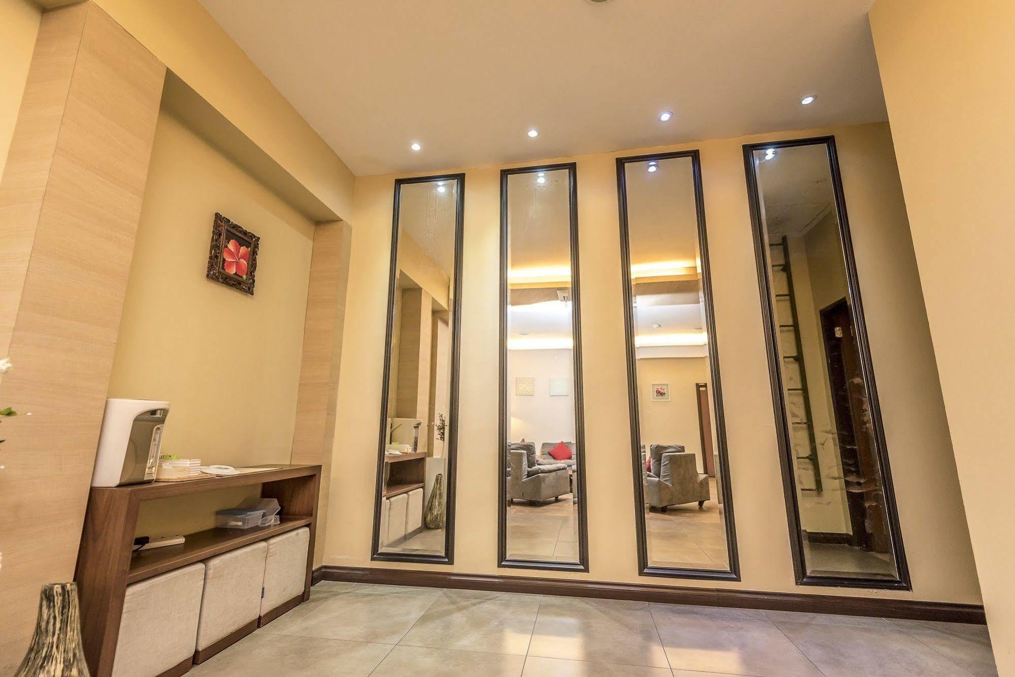 Little Gaya Hotel Кота Кинабалу Екстериор снимка